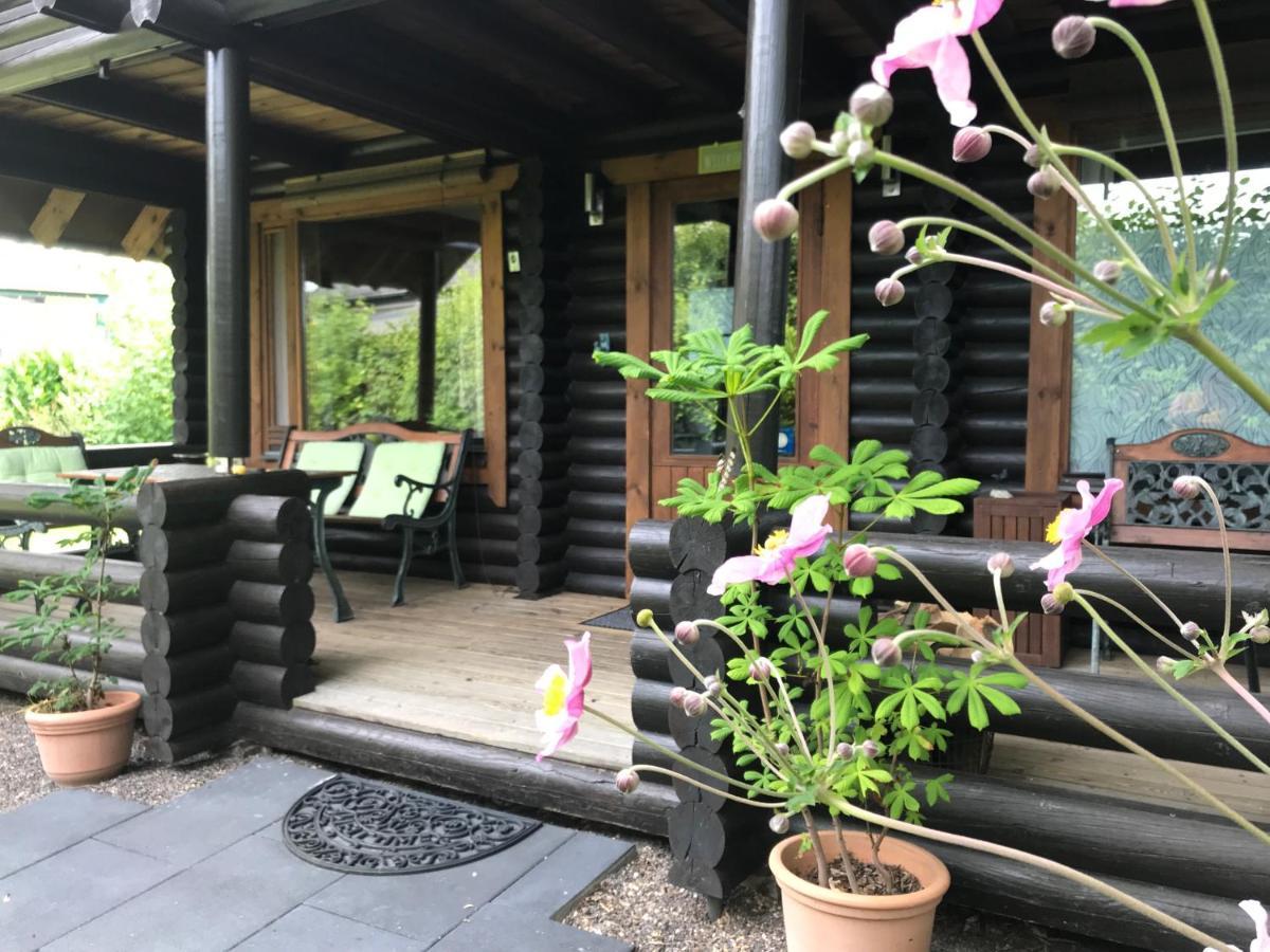 Eifel-Lounge Blockhaus Mit Kamin Garten Balkon Nahe Koeln Therme Bruehl Phantasialand Weilerswist Exterior photo